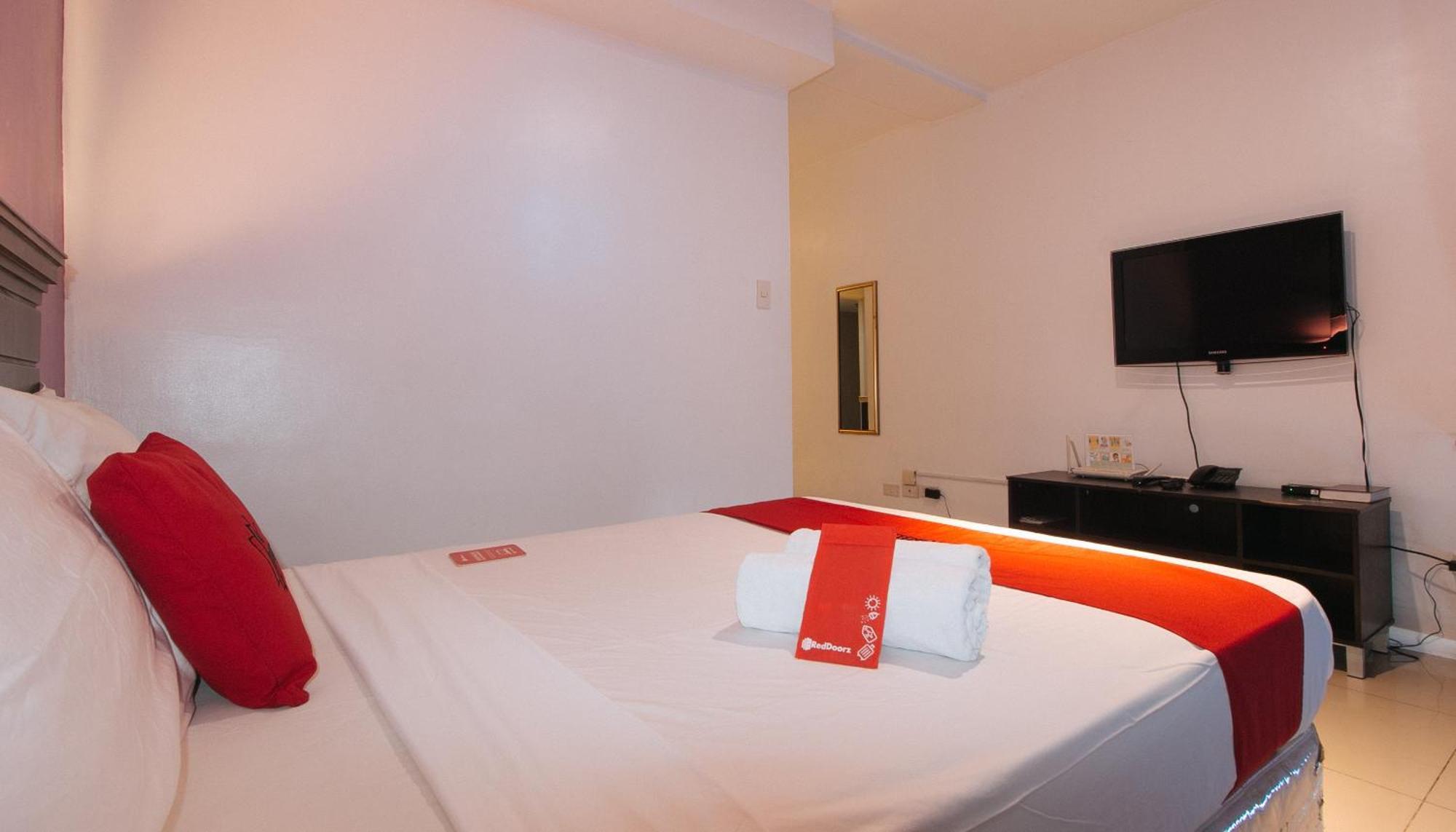 Reddoorz @ Melbourne Suites Makati Makati City Ngoại thất bức ảnh