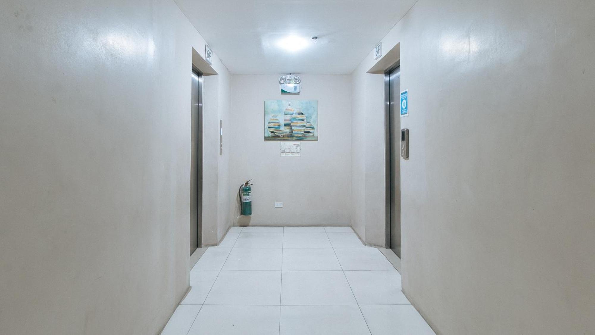 Reddoorz @ Melbourne Suites Makati Makati City Ngoại thất bức ảnh